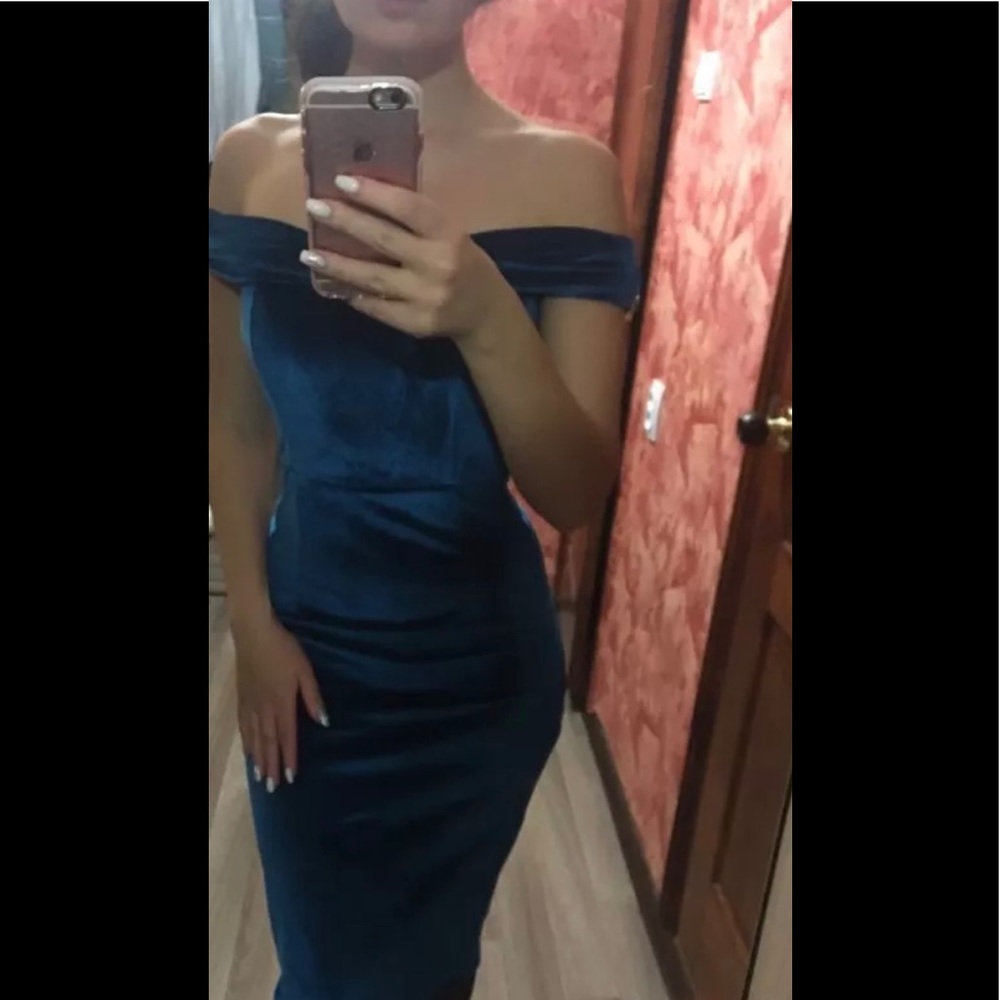 Beautiful sexy velvet brand new never worn dress
